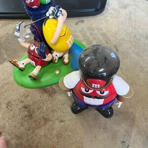 M&M'S Red and Yellow Action Figures Playset